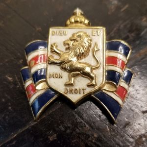 Accessocraft Patriotic WWII 'British War Relief' Figural Brooch